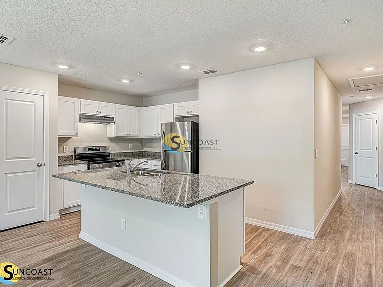 Sunbeam Villas — Photo 145