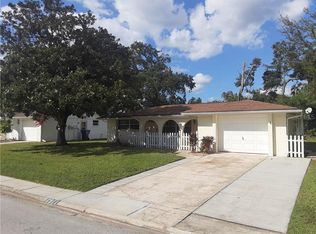 7911 Foxwood Dr, New Port Richey, FL 34653