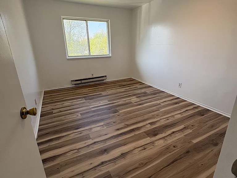 744 E Michigan Ave — Photo 17