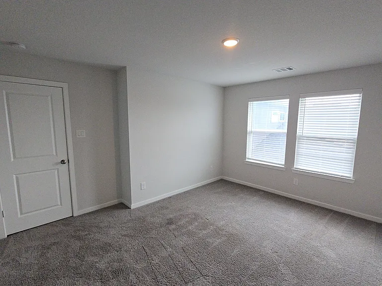 9227 Dearborn Knoll Dr — Photo 15