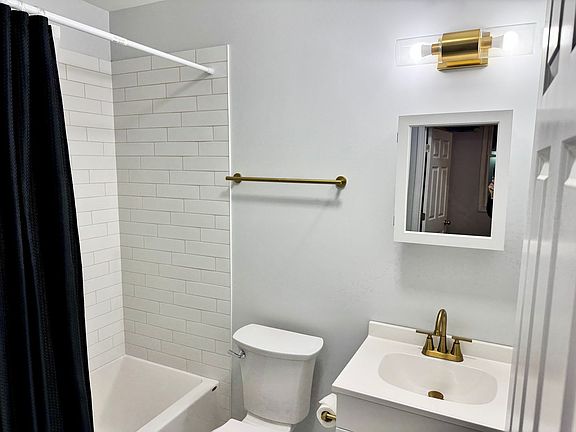 4th image of 6540 N Glenwood Ave #G07