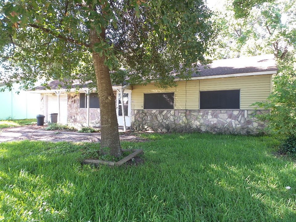 1st image of 913 Valerie Ave