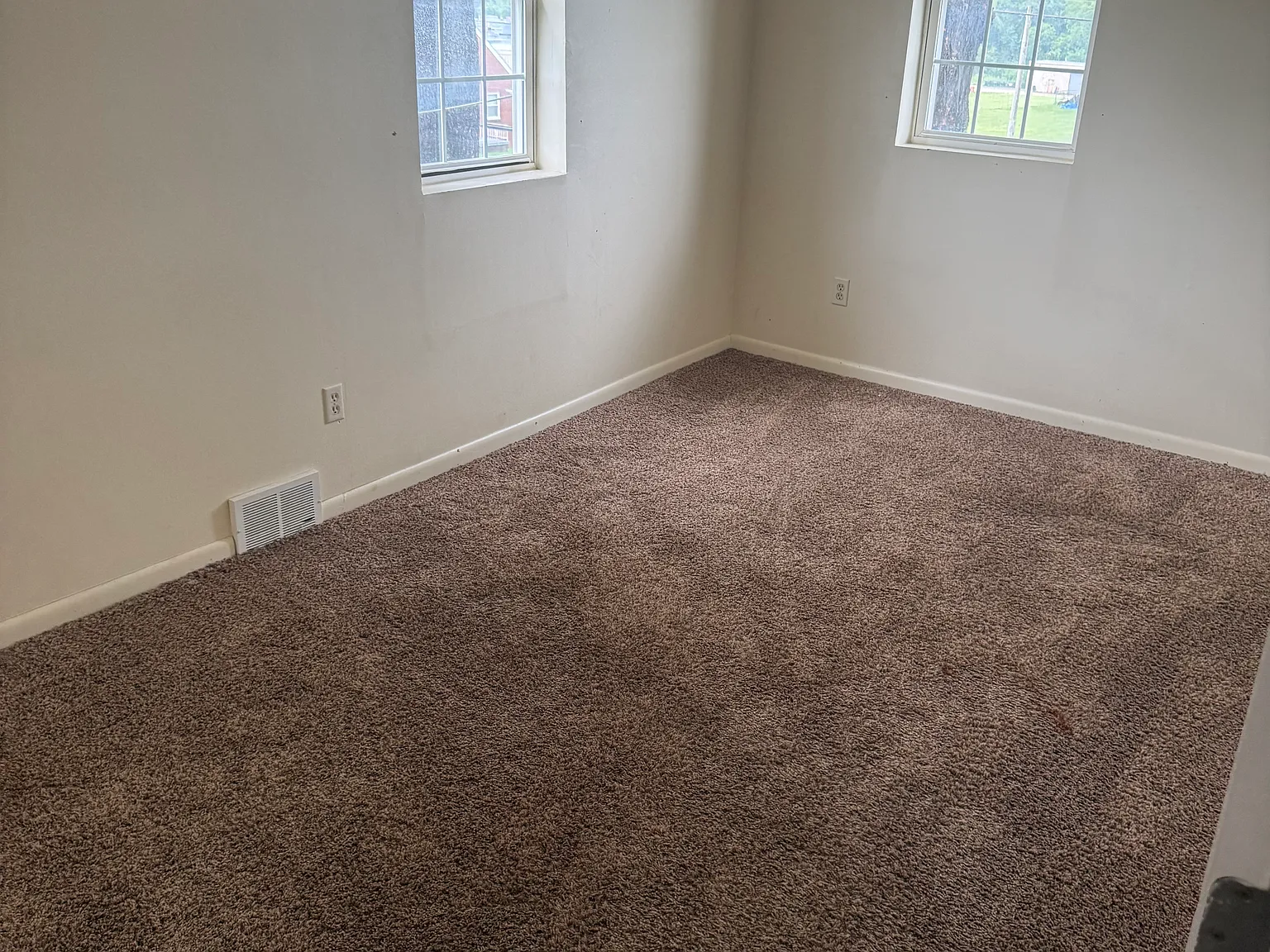 3 bed, 1.5 bath, 1000 sqft, $1,199 — Photo 4