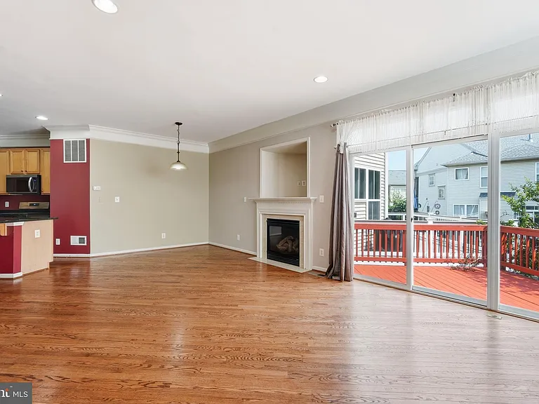 22862 Cartier Ter — Photo 6