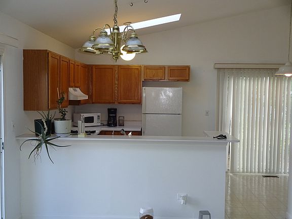 3rd image of 4603 Southhampton Dr