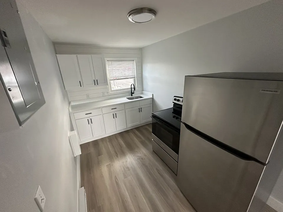 44 B St #5