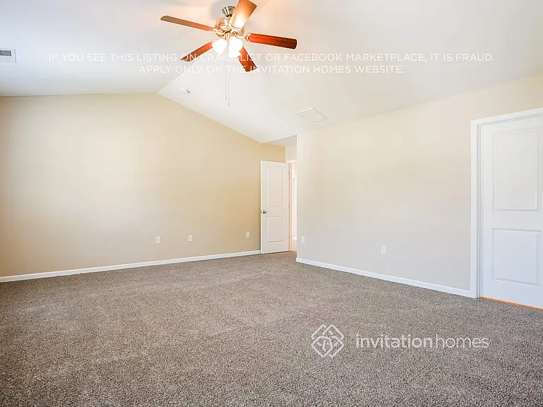 6105 Watsonia Dr — Photo 11