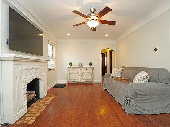 5th image of 3310 De Forest Dr
