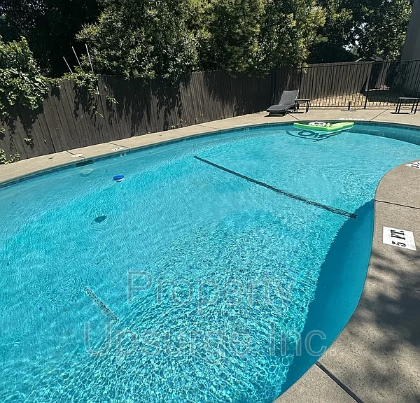 The Estate — Photo 59