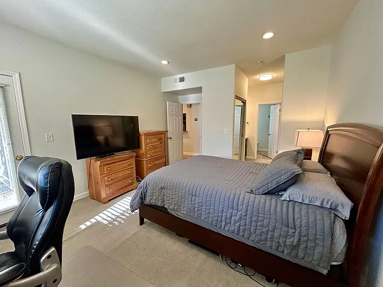 5888 Bridgeport Lake Way — Photo 13