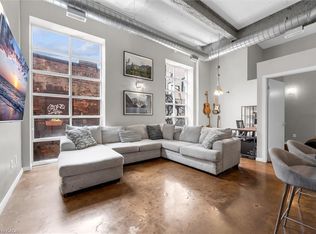 11 Rebecca St #208, Hamilton, ON L8R3H7