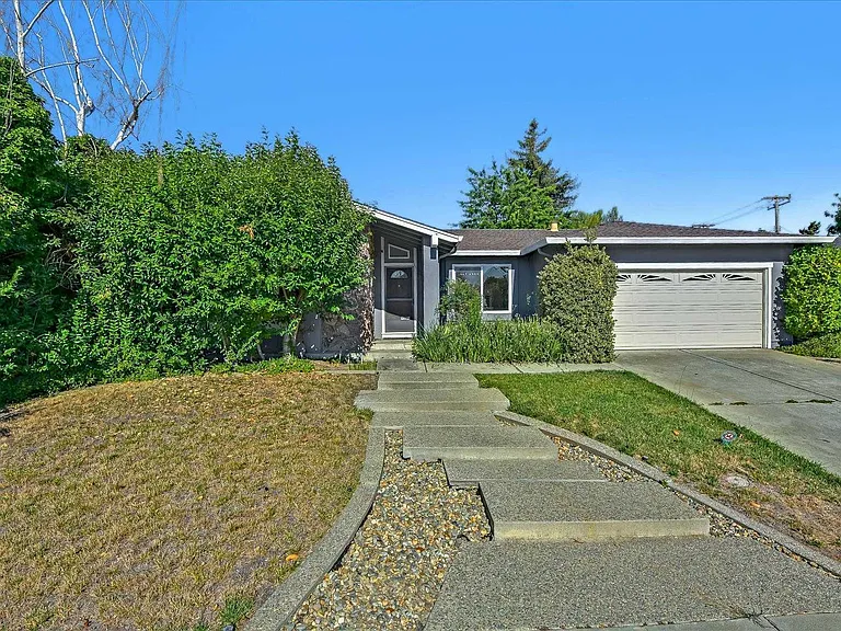 300 Salsbury Dr — Photo 27