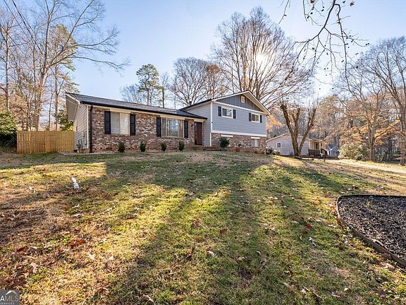 3rd image of 3482 Bryant Ln