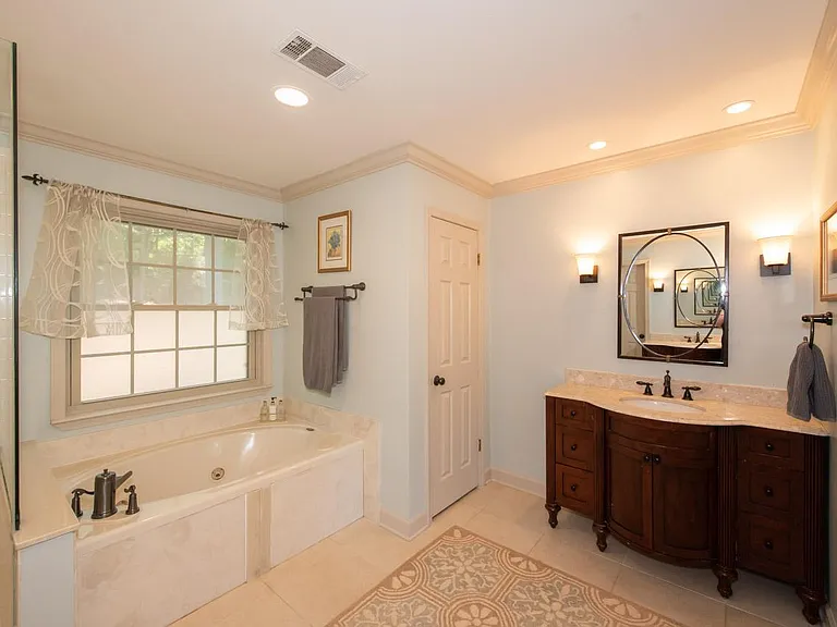 15 Lorian Dr — Photo 13
