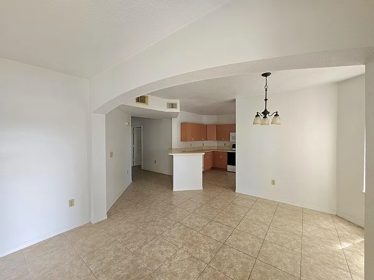 112 SW Peacock Blvd #7-101 — Photo 3