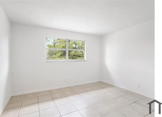 450 SW 2nd Ave #205 — Photo 4