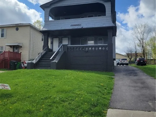 13302 Cranwood Dr, Garfield Heights, OH 44105