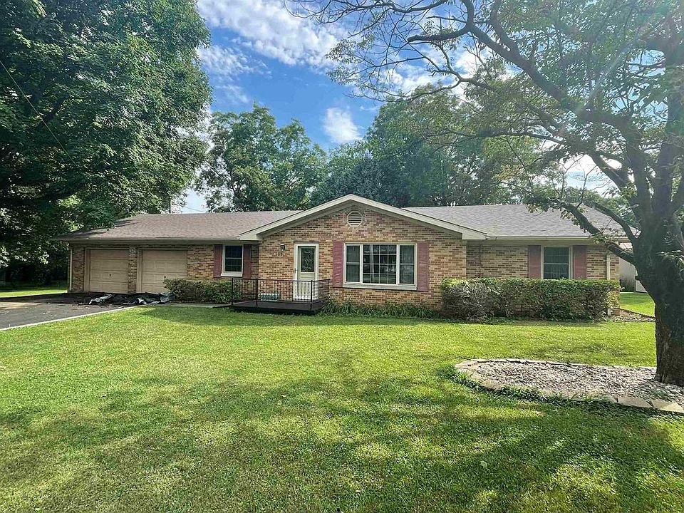 1st image of 105 Thompson Ln