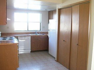 1st image of 1250 Newlands Dr W APT 3