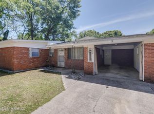 1102 Tucker Ave, Pascagoula, MS 39567