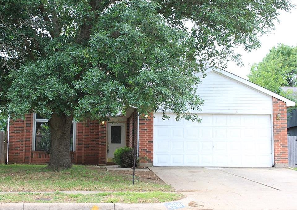 1st image of 2505 Forest Creek Dr