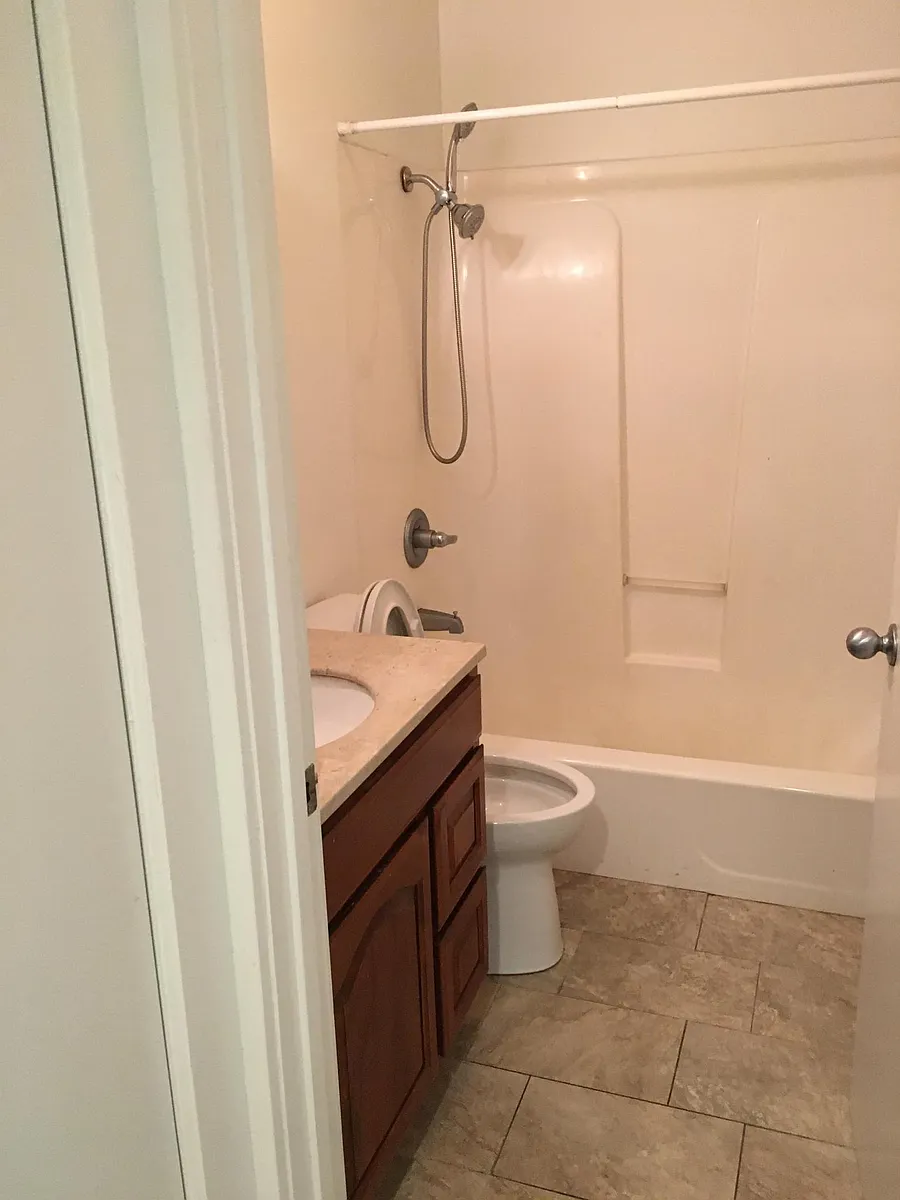 Bathroom - 505 Faxon Ave #6