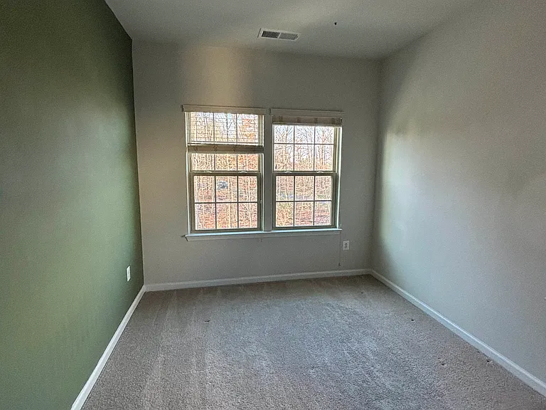 2976 Cornfield Ave — Photo 50