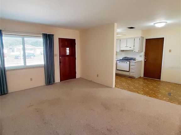 4th image of 3521 37th St N