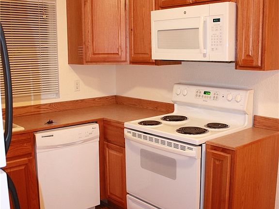 5th image of 1416 Baker Ave #A