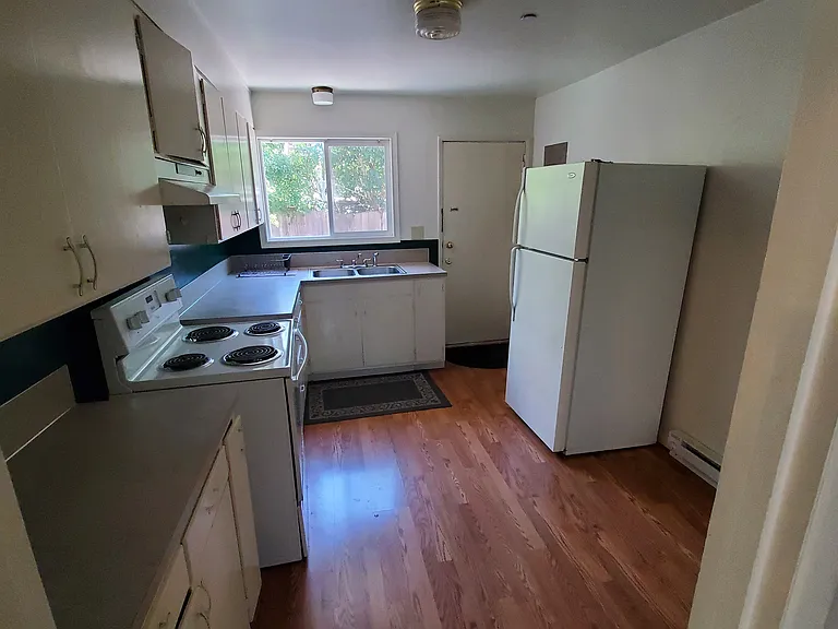 1250 NW Van Buren Ave — Photo 8