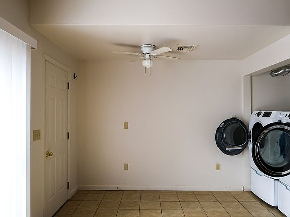 3rd image of 123-125 Franklin St #123