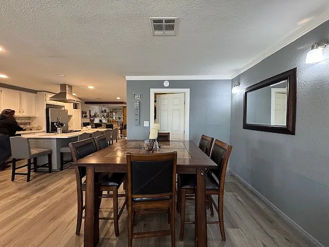 1682 Colina Dr — Photo 27