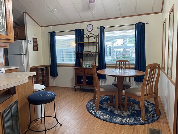 4th image of 1219 Thomas Dr #134