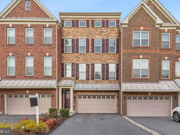 23747 Hopewell Manor Ter, Ashburn, VA 20148