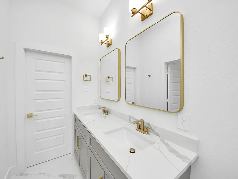 8601 Amadwe St #B — Photo 30
