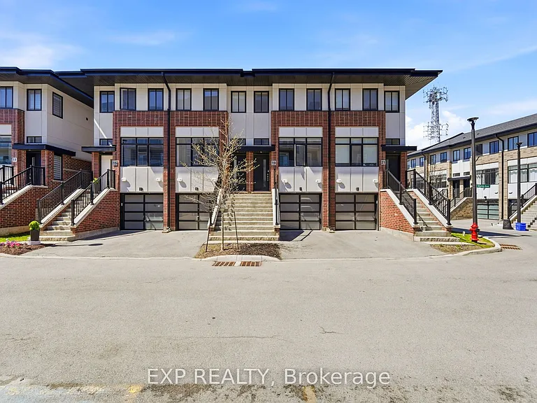 19 Markle Cres — Photo 1