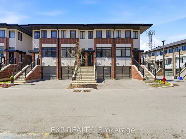 19 Markle Cres, Hamilton, ON L9G 0H3