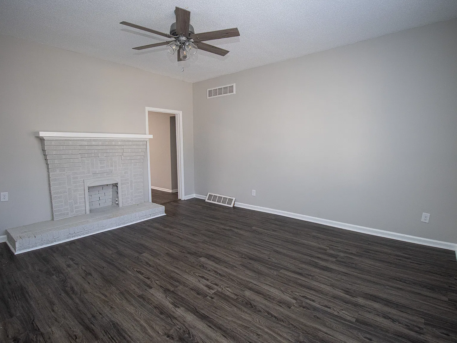 3 bed, 1500 sqft, $1,950 — Photo 4