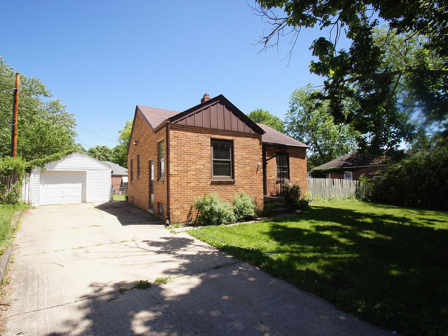 3817 B Ave NE, Cedar Rapids, IA 52402 Zillow
