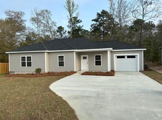 418 Palm Island Dr, Thomasville, GA 31757
