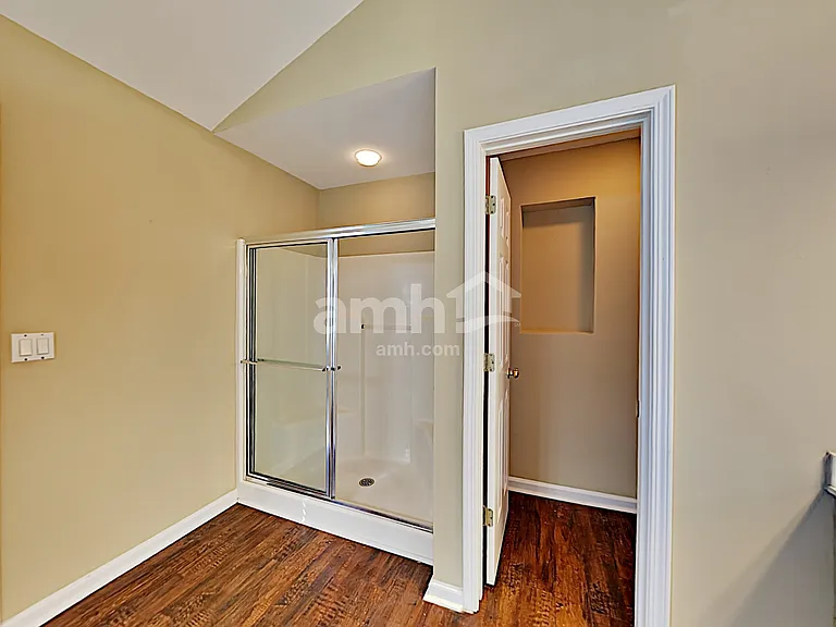 1852 Clear Springs Ln — Photo 18