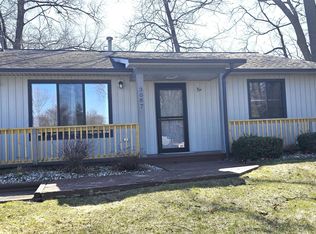 3087 Torrey Beach Dr, Fenton, MI 48430