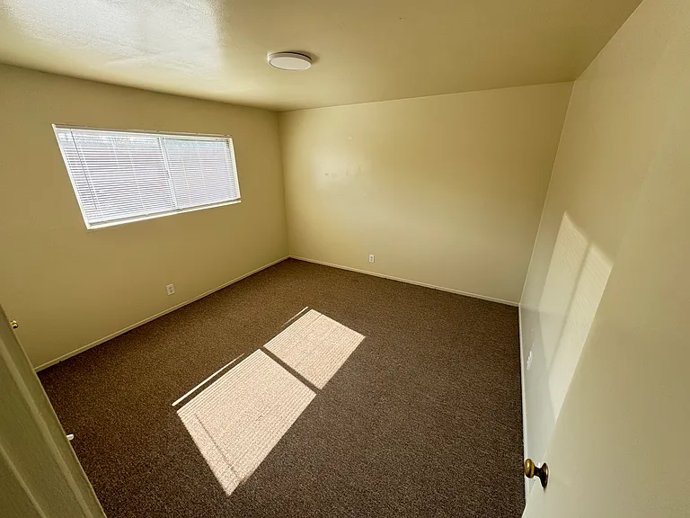 1133 E Alosta Ave #28 — Photo 8
