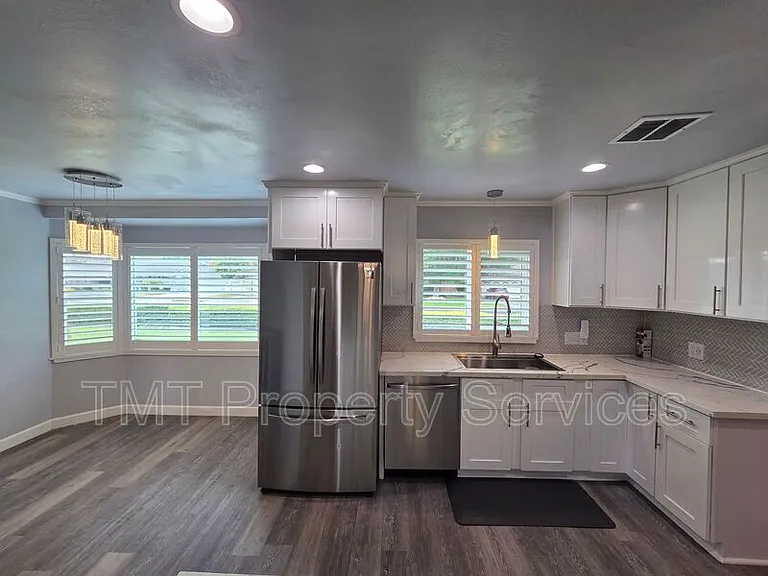 9 W Robinhood Dr — Photo 28
