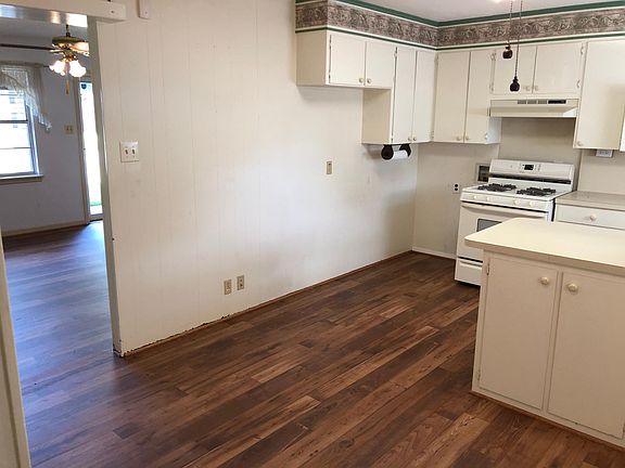 5th image of 406 Johnson Ave