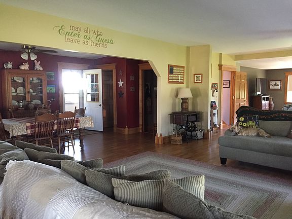 Sitting room & dining room