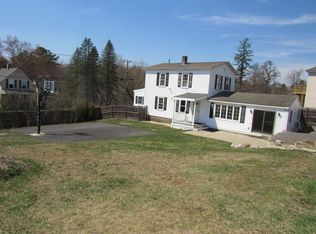 28 Fordway St, Derry, NH 03038