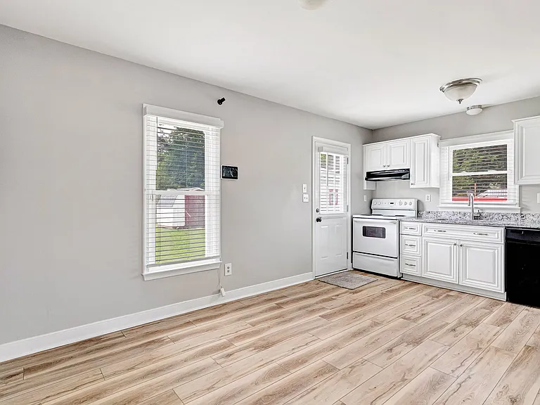 6402 Sledds Lake Rd — Photo 15