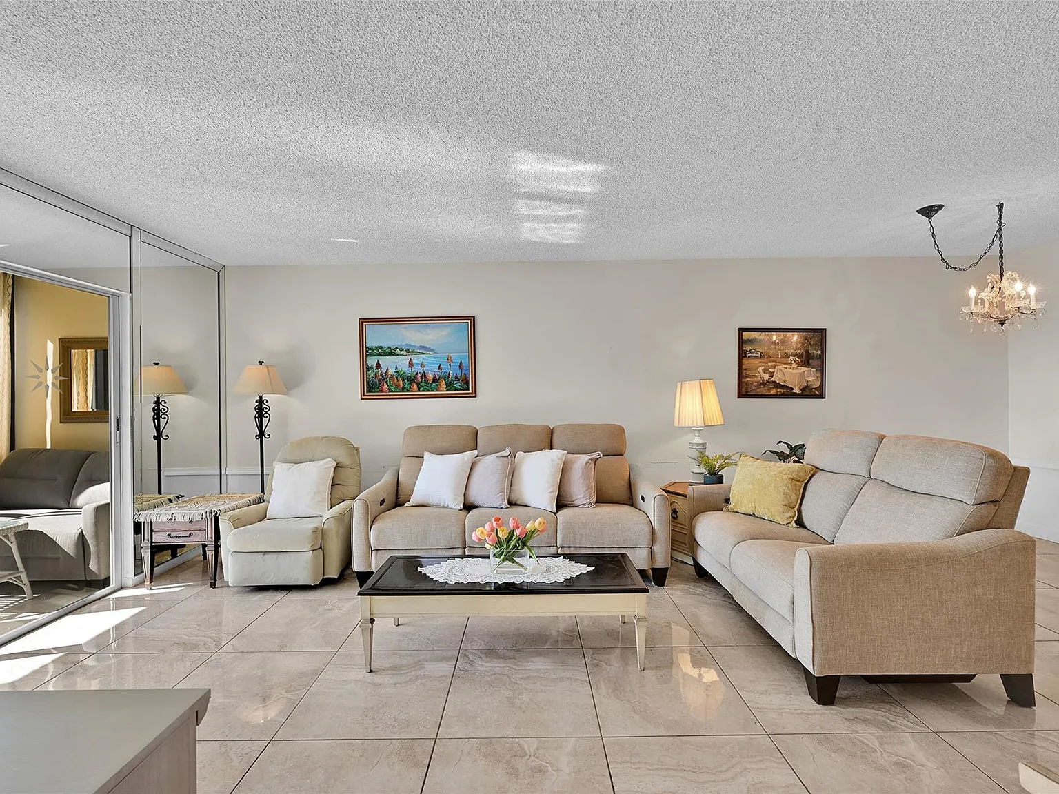 2 bed, 2.0 bath, 1080 sqft, $2,400 — Photo 2