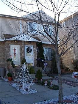 2nd image of 766 Barlow Ave